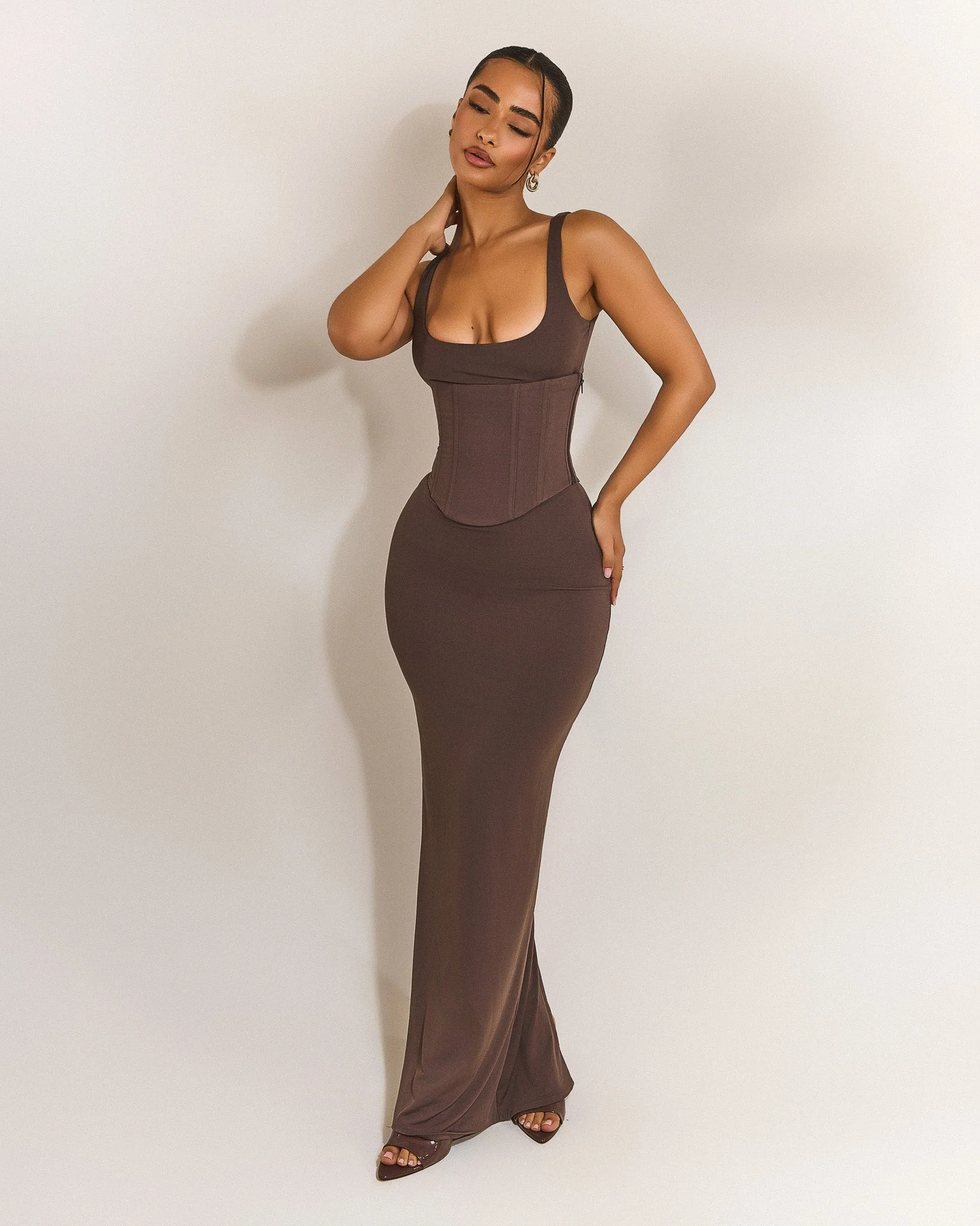 The Sandra Scoop Maxi in Brown - Image 3