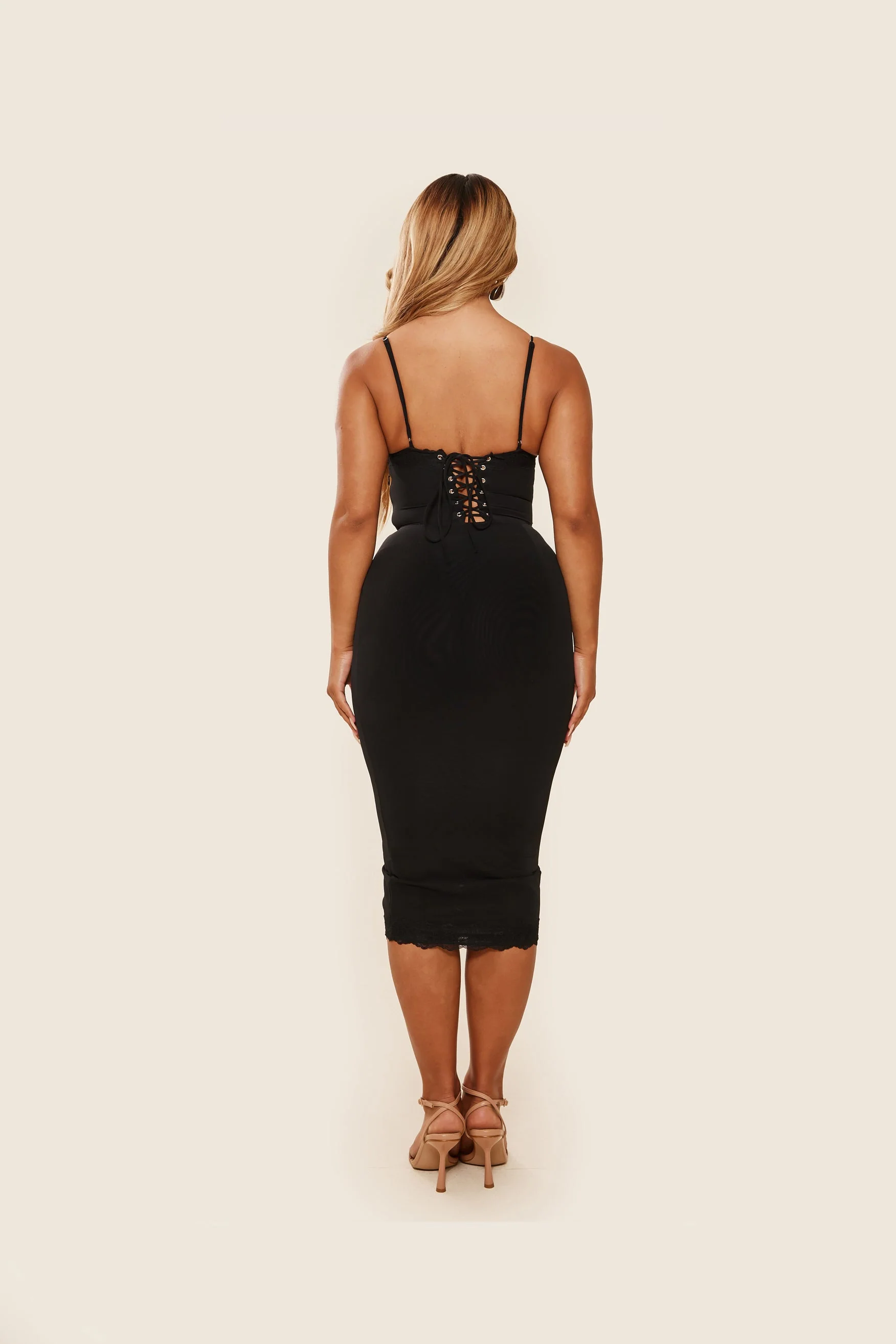 The Bij Midi in Black - Image 11