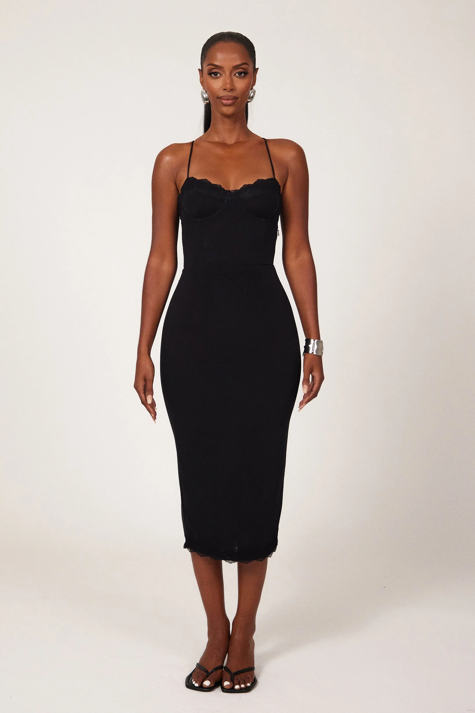 The Bij Midi in Black - Image 14