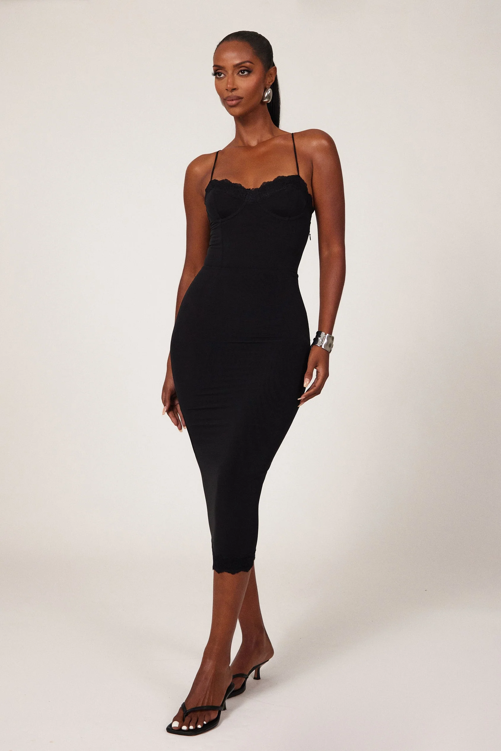 The Bij Midi in Black - Image 19