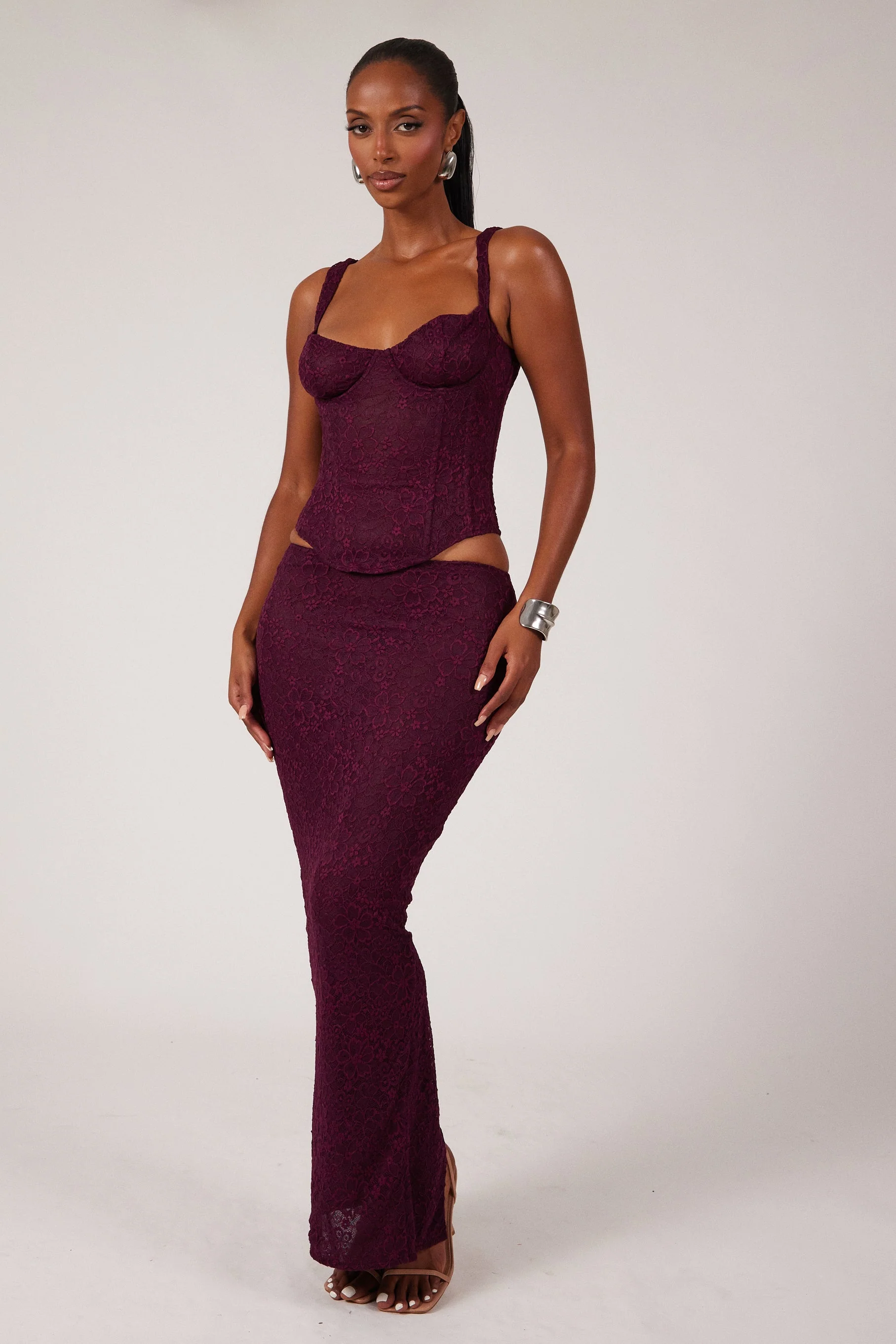 The Cinched Lace Corset in Plum - Image 11