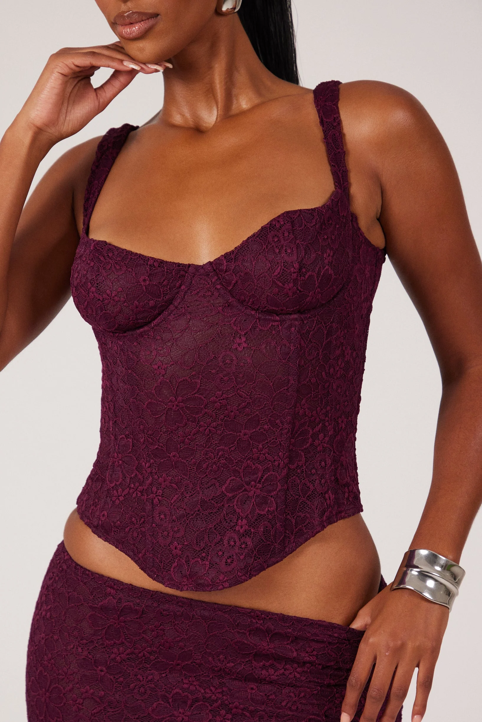 The Cinched Lace Corset in Plum - Image 12
