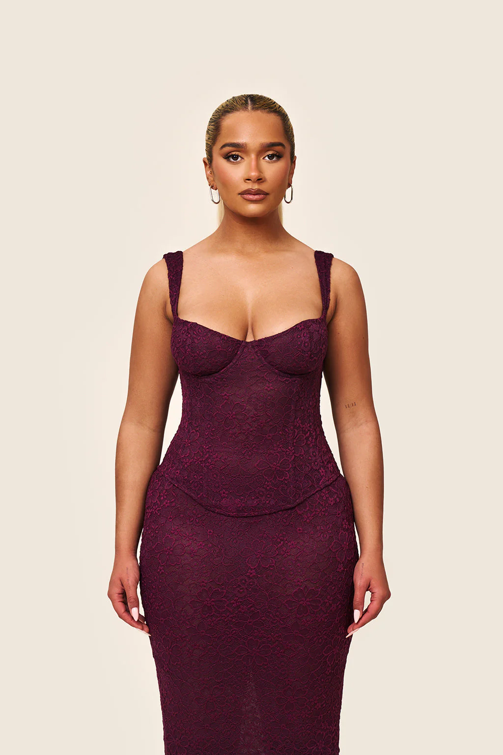 The Cinched Lace Corset in Plum - Image 4