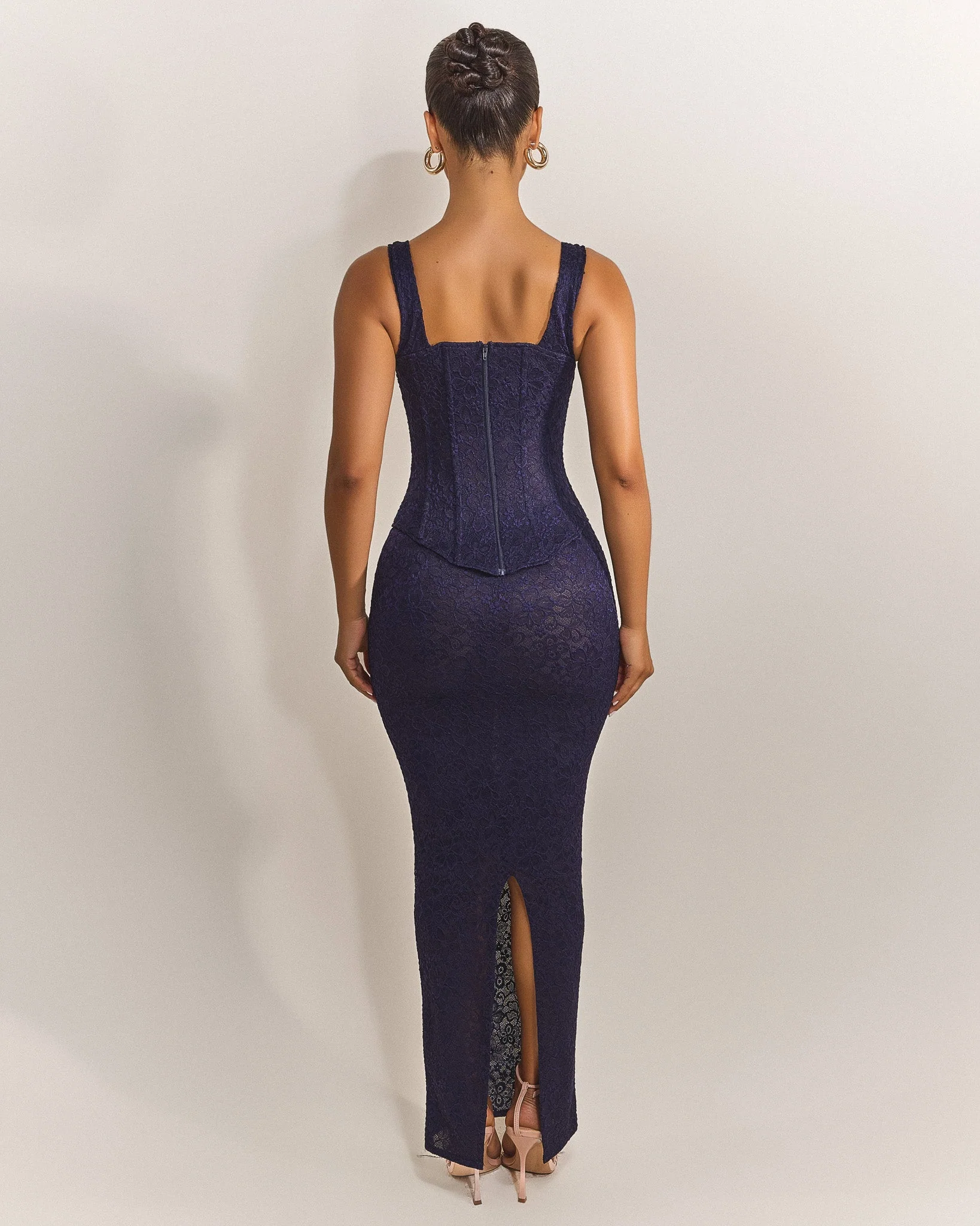 The Cinched Lace Maxi Skirt in Navy - Image 5