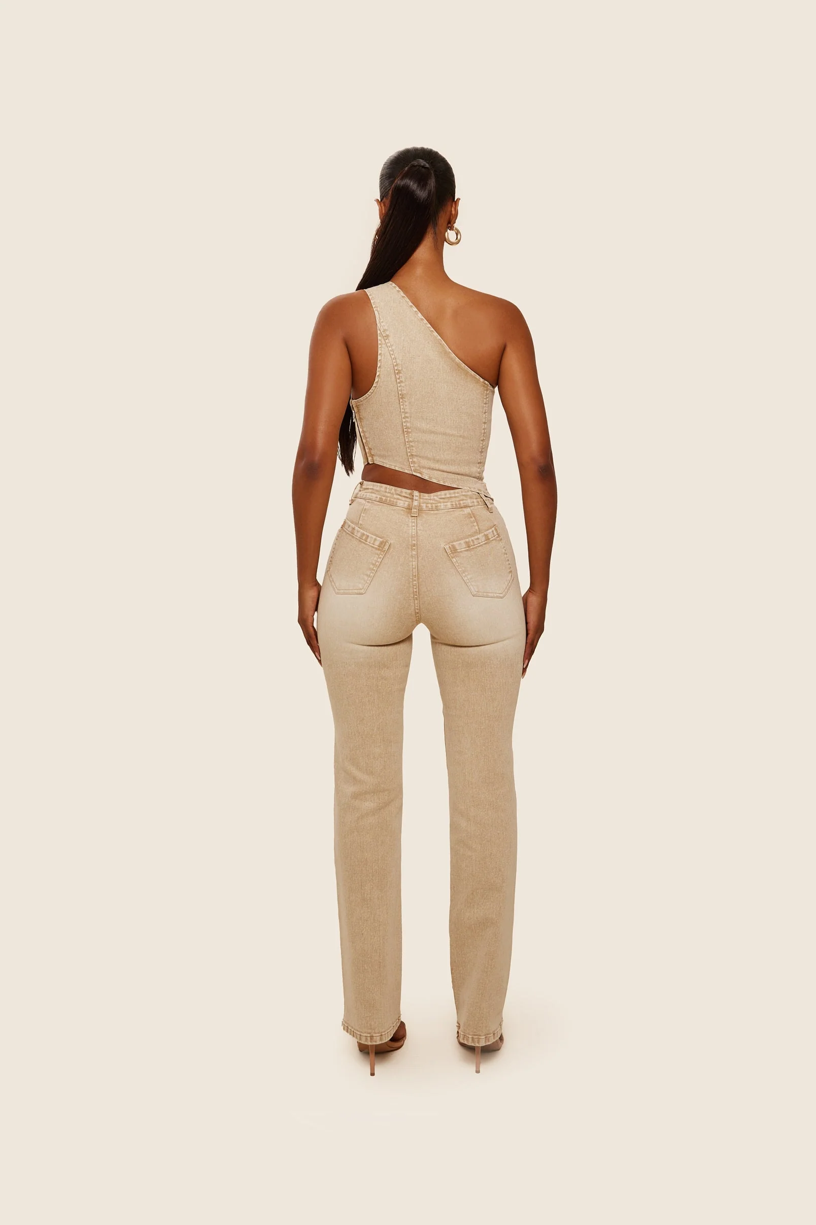 The Cindy Jeans in Brown Wash - Image 3