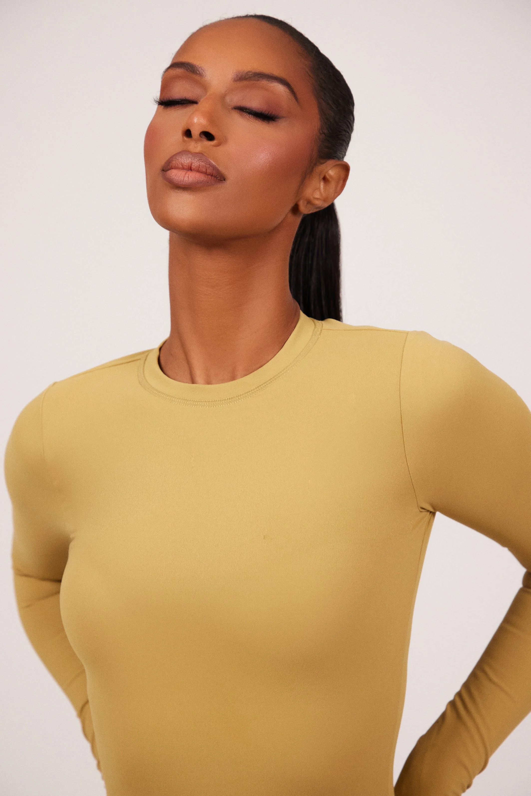 The Sculpt Long Sleeve Tee in Khaki - Image 8
