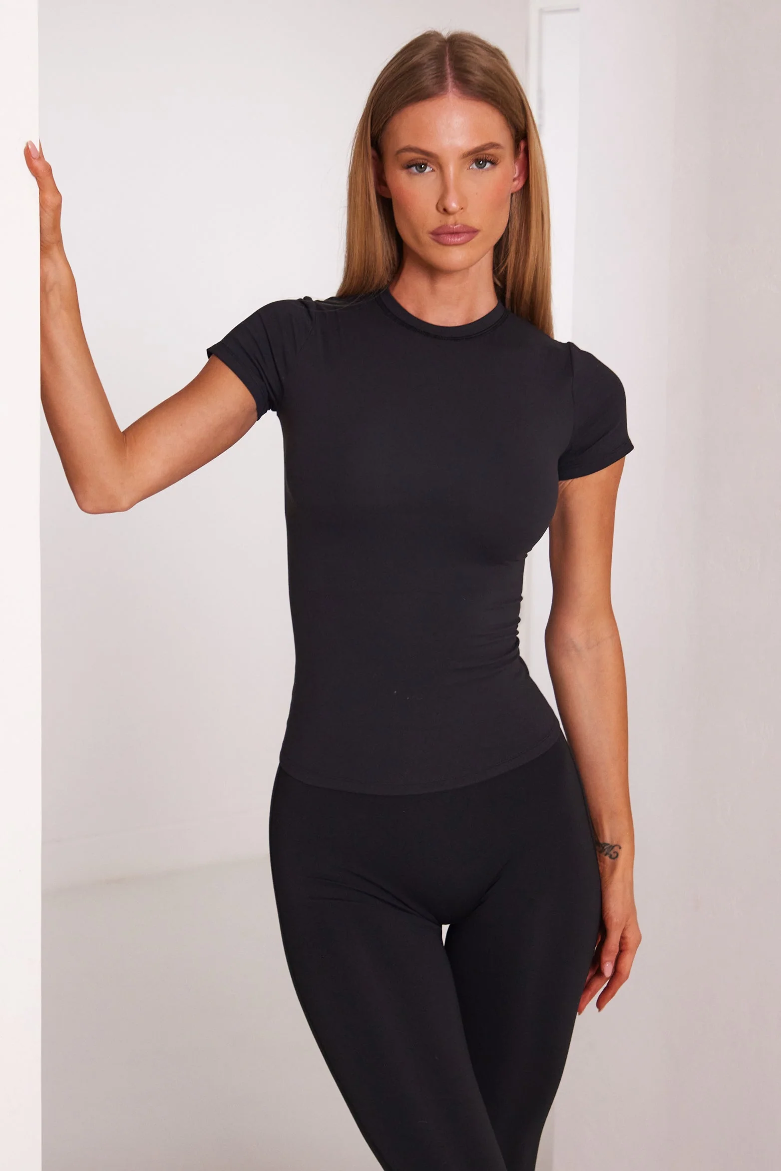 The Sculpt Short Sleeve Tee in Black - Image 6